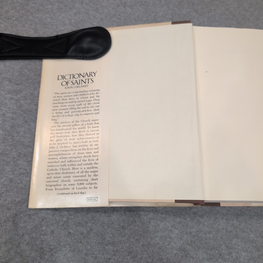 Dictionary of Saints John J Delaney Hardcover 1980 1st Ed ISBN 0-385-13594-7 - Picture 2 of 4